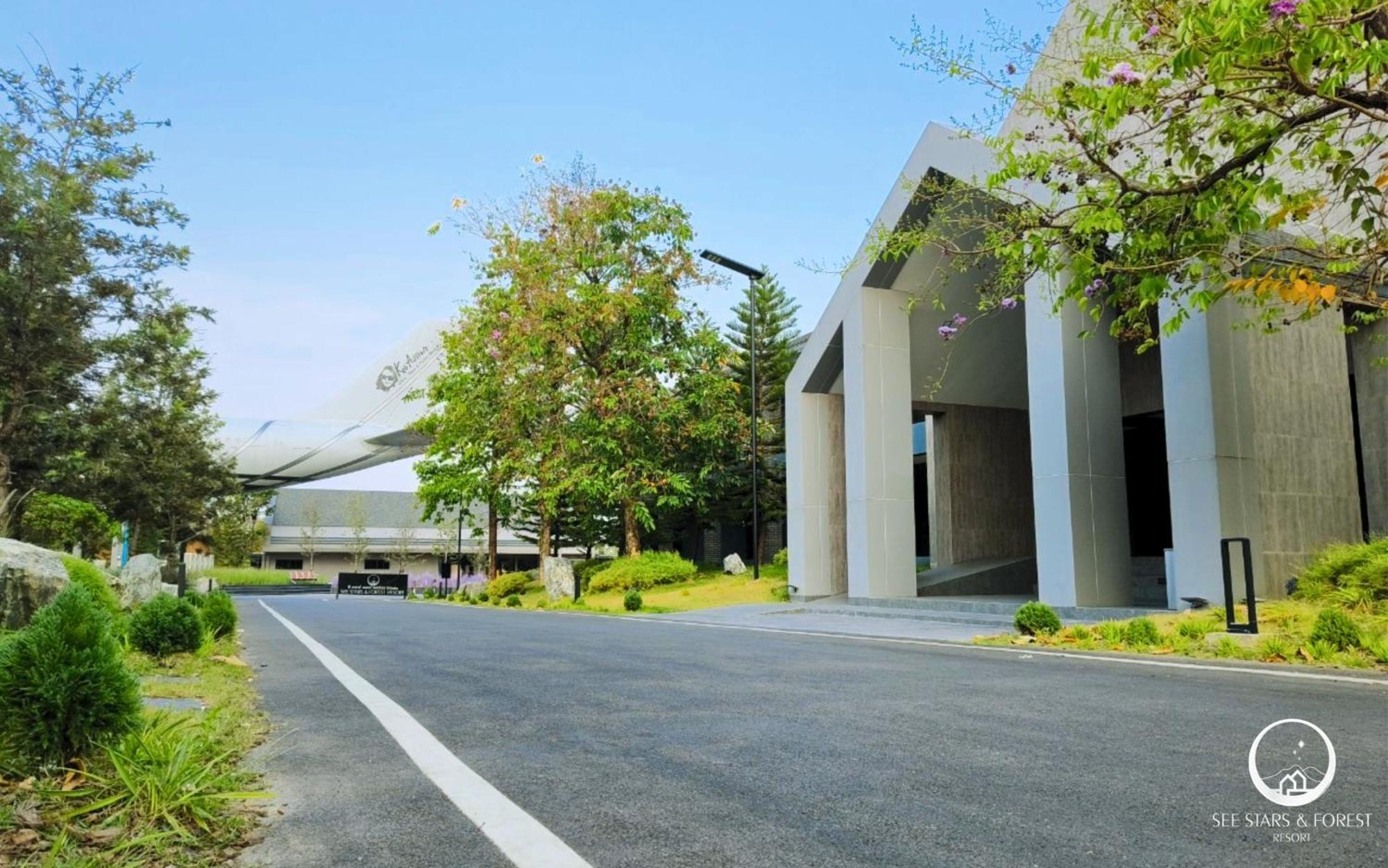 See Stars & Forest Resort Amphoe Sawang Daen Din Exterior foto